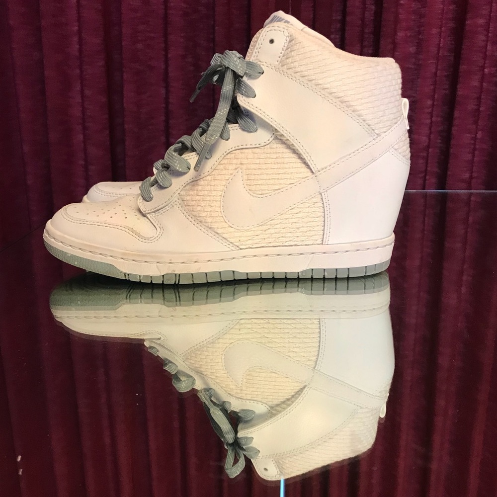 Nike women’s Sky hi Dunk white lifted sneaker